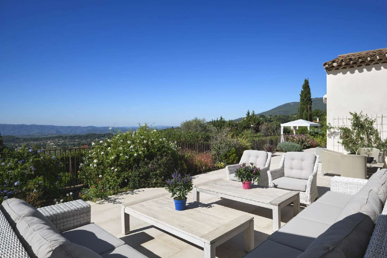  te koop villa Châteauneuf-Grasse Alpes-Maritimes 2