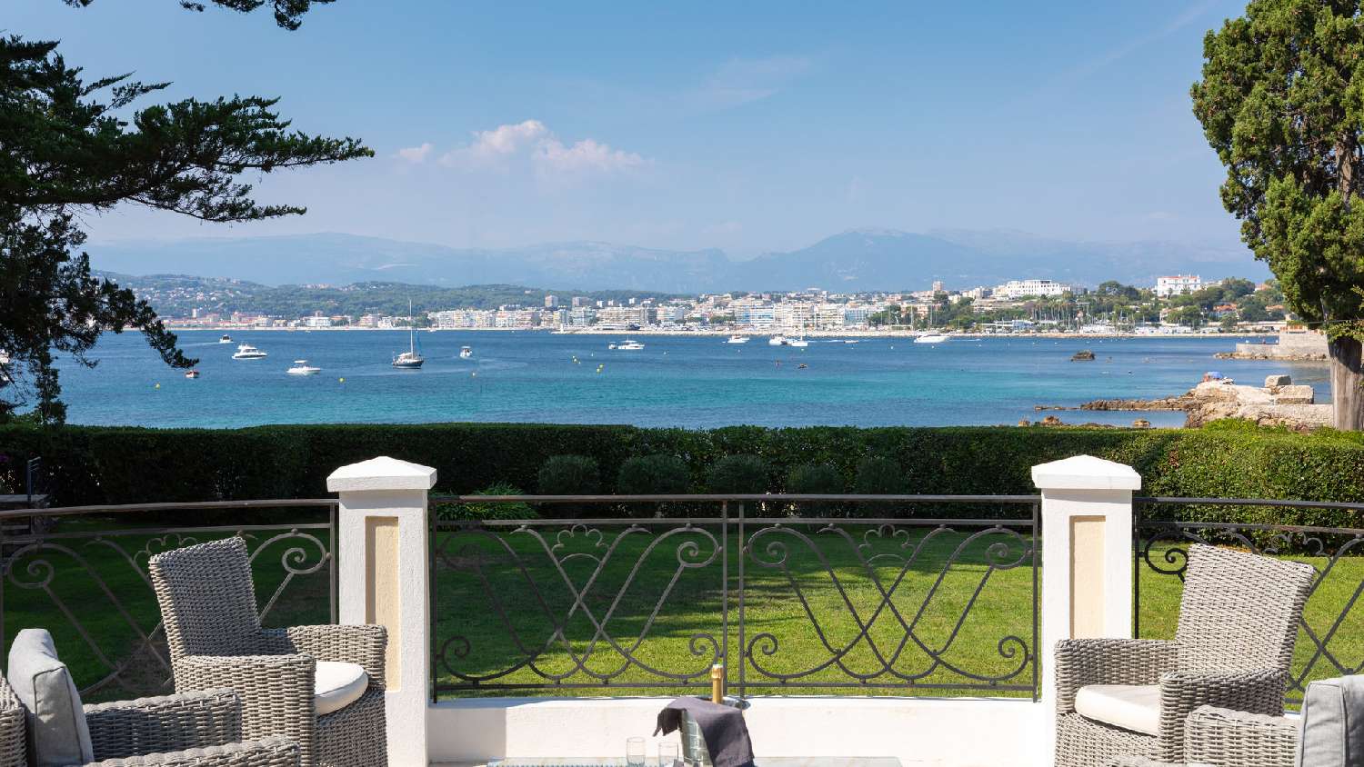  te koop villa Juan-les-Pins Alpes-Maritimes 3