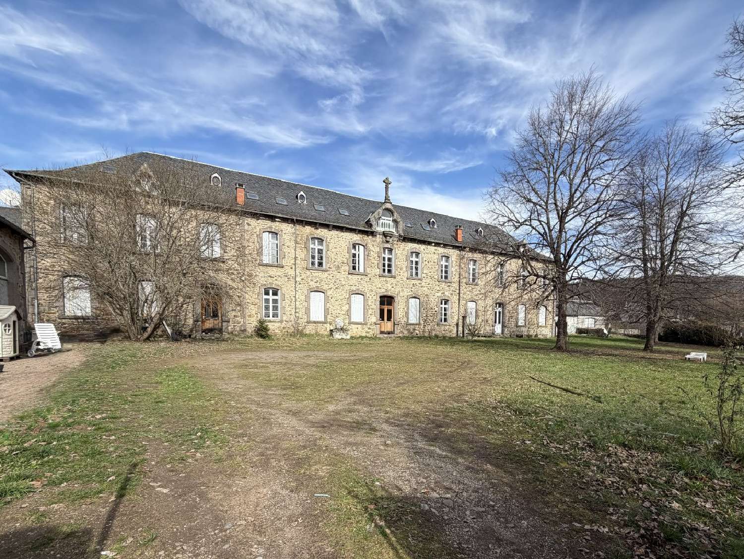  te koop villa Montboudif Cantal 1