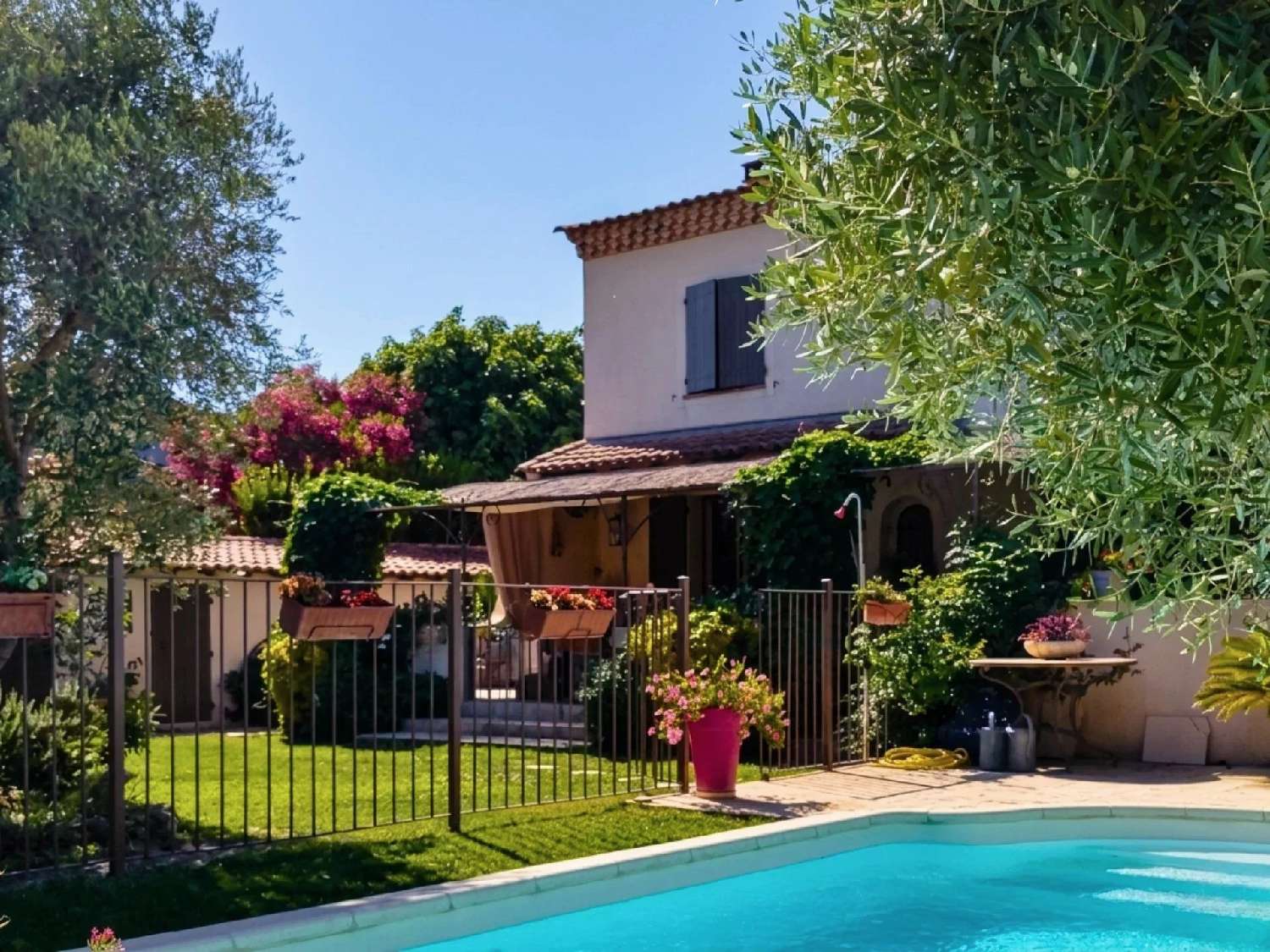 for sale villa Mouriès Bouches-du-Rhône 1