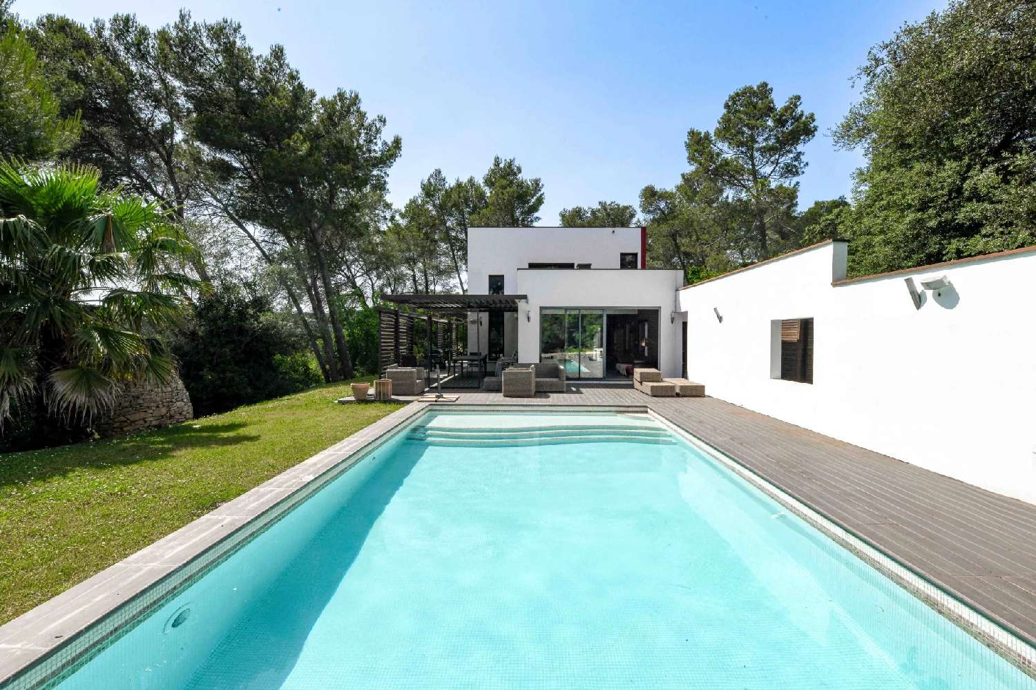  for sale villa Nîmes Gard 1
