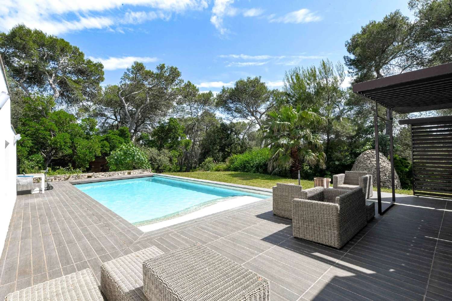  for sale villa Nîmes Gard 2