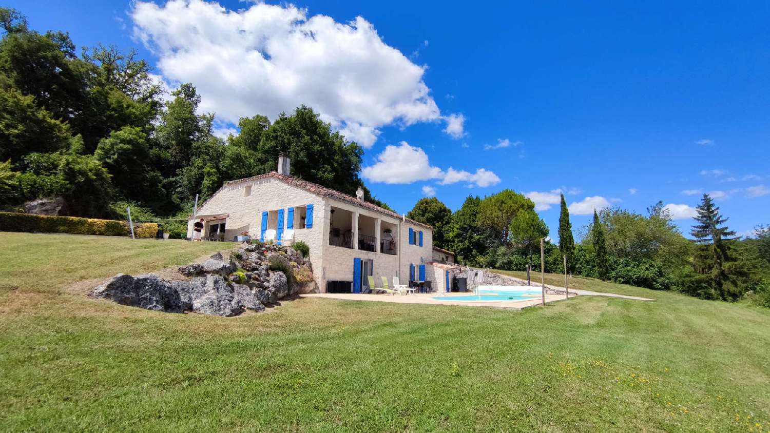  for sale villa Pern Lot 3