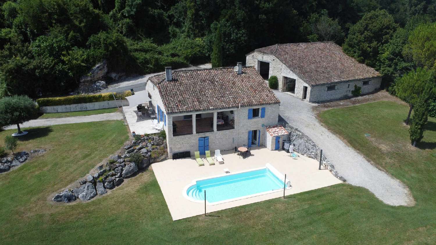 for sale villa Pern Lot 4