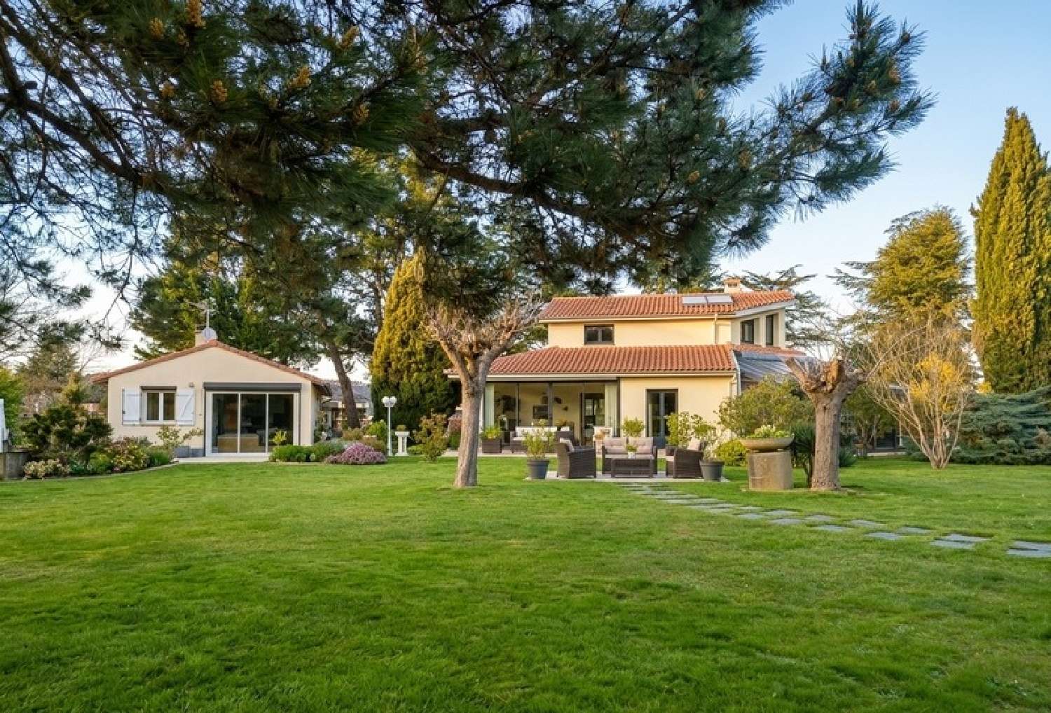  for sale villa Ponlat-Taillebourg Haute-Garonne 1