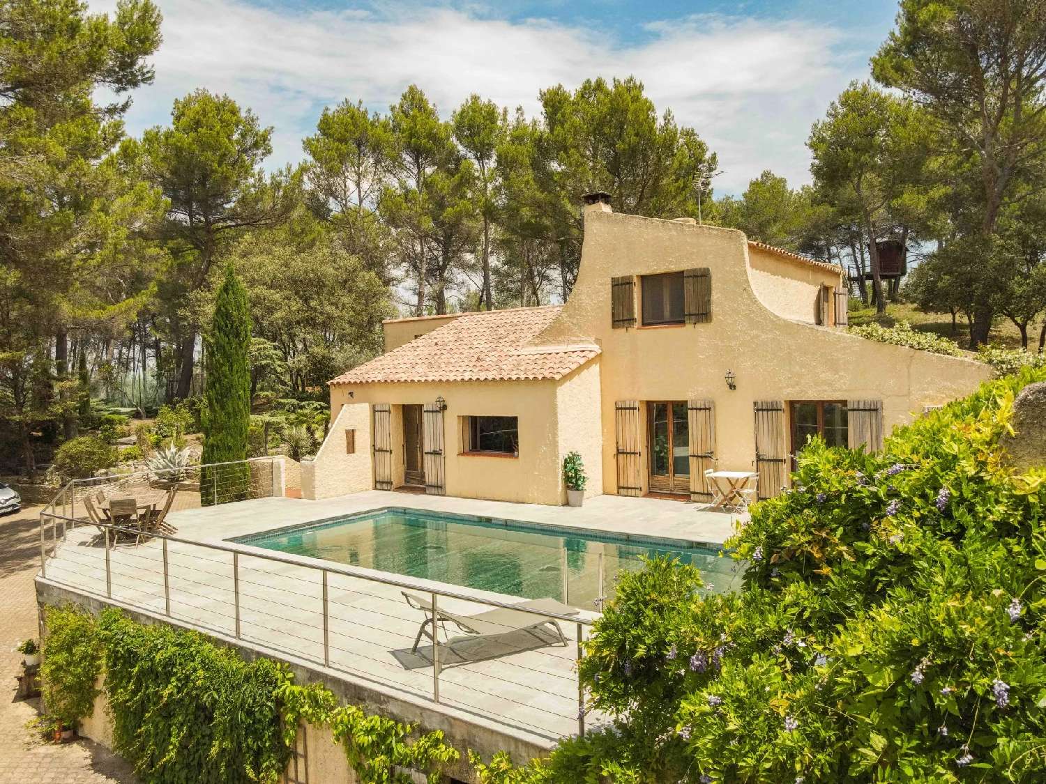 à vendre villa Simiane-Collongue Bouches-du-Rhône 2