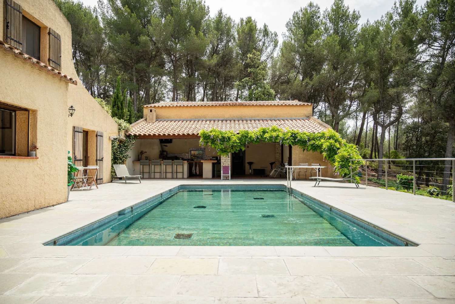 à vendre villa Simiane-Collongue Bouches-du-Rhône 5