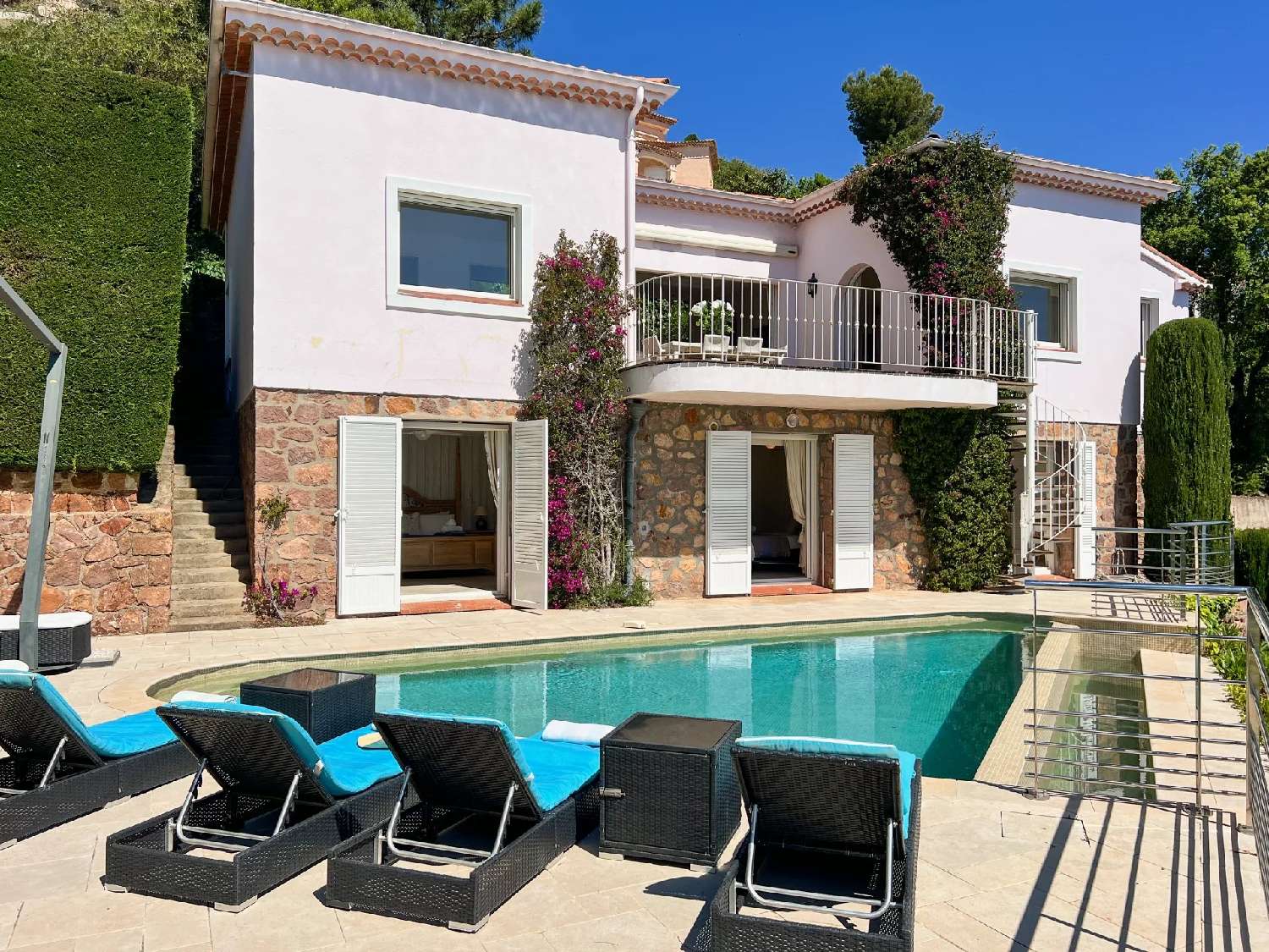 à vendre villa Théoule-sur-Mer Alpes-Maritimes 3