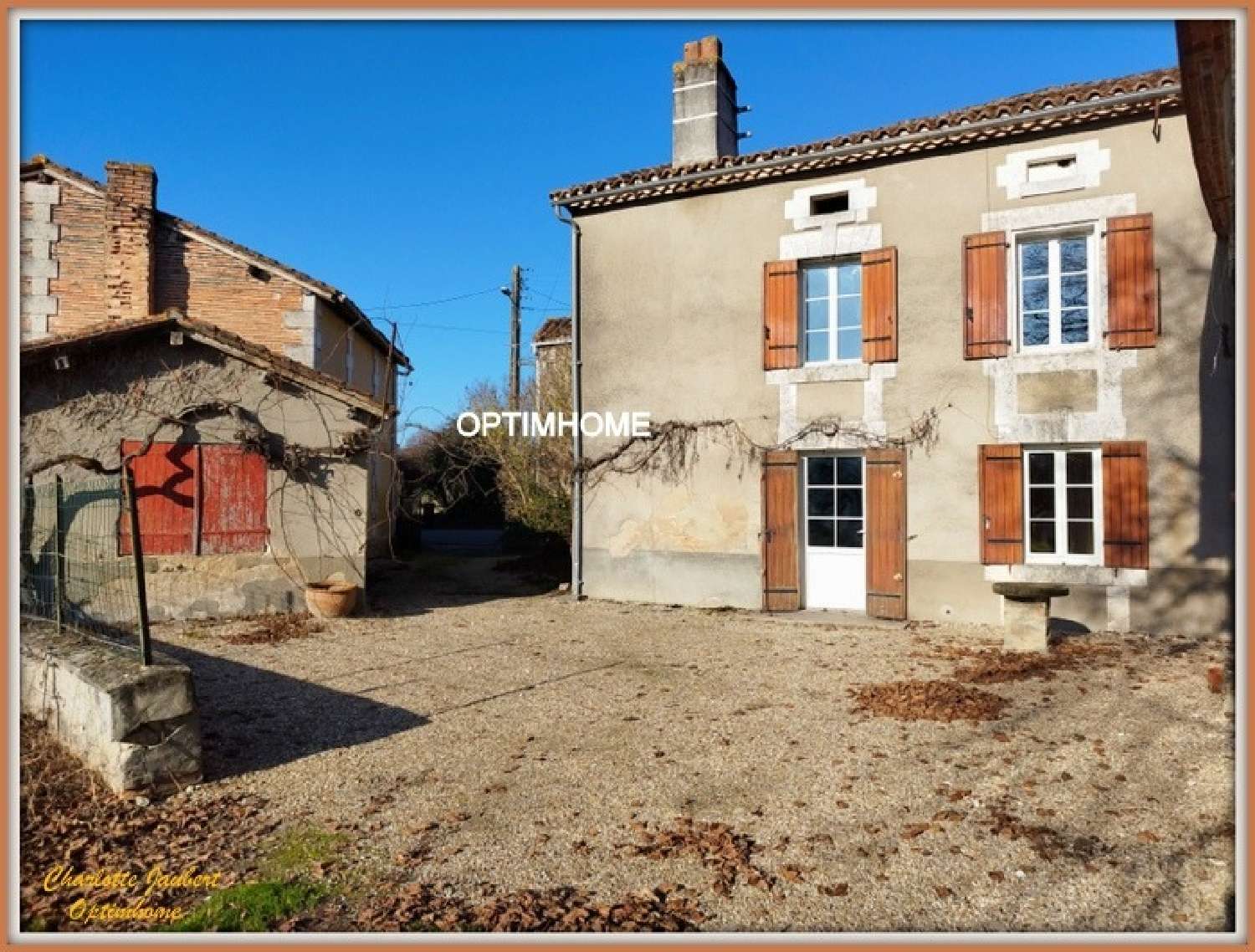  te koop dorpshuis Aubeterre-sur-Dronne Charente 2