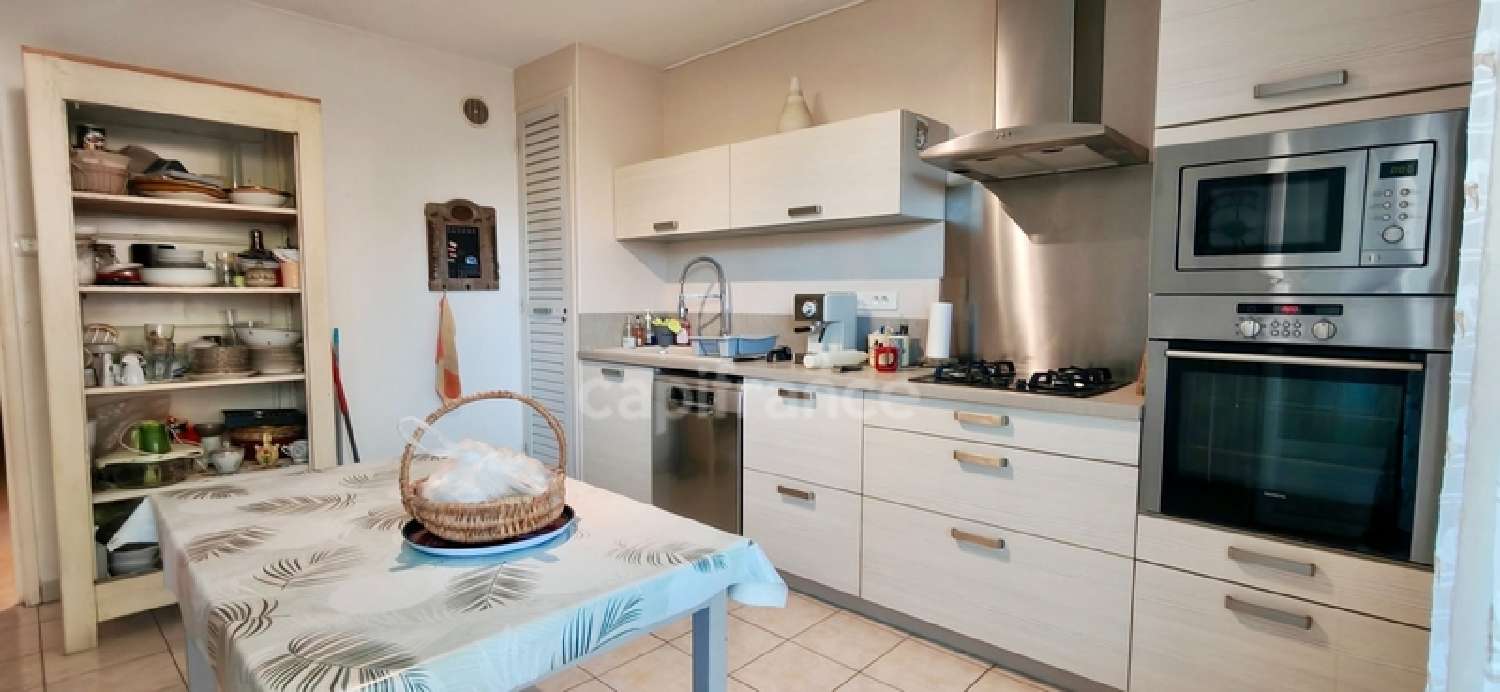  kaufen Wohnung/ Apartment Arles Bouches-du-Rhône 2