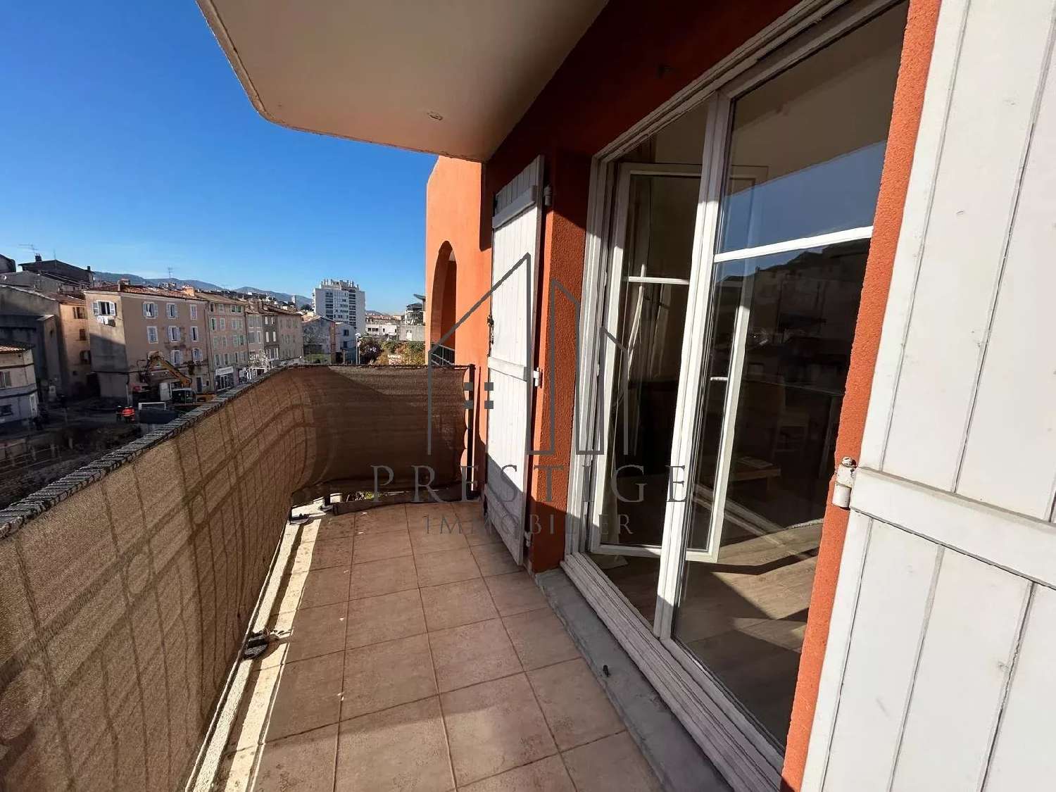  à vendre appartement Aubagne Bouches-du-Rhône 8