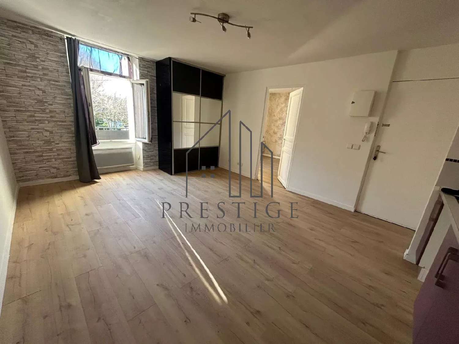  for sale apartment Aubagne Bouches-du-Rhône 1