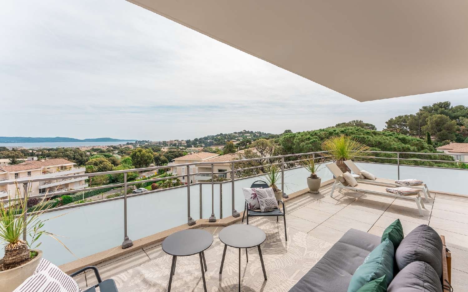  à vendre appartement Cavalaire-sur-Mer Var 2