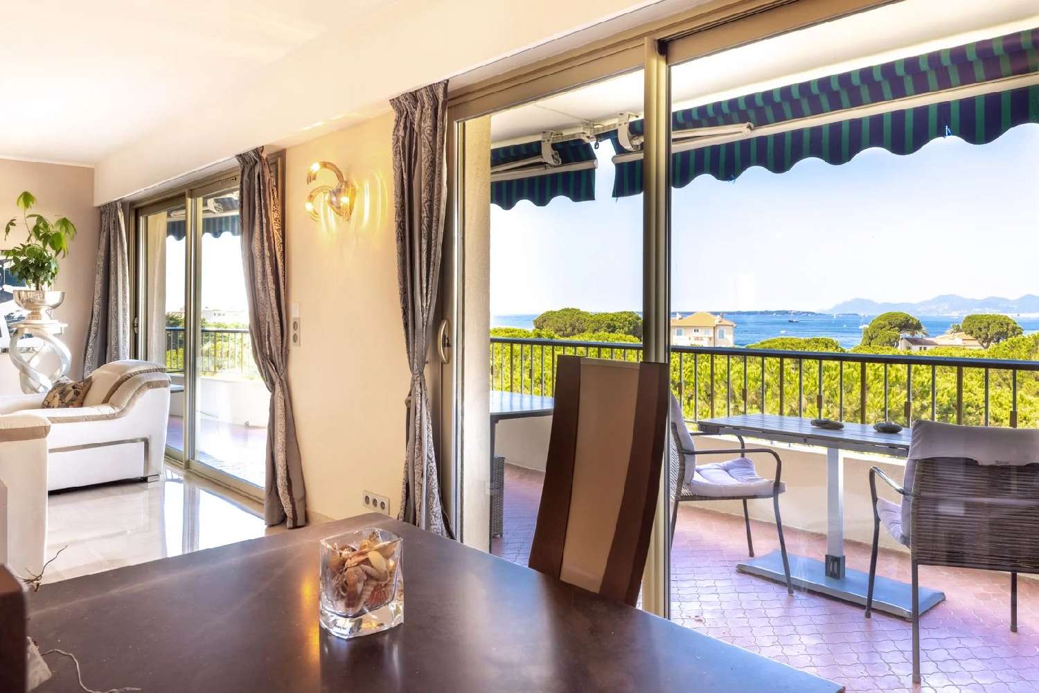 à vendre appartement Juan-les-Pins Alpes-Maritimes 8
