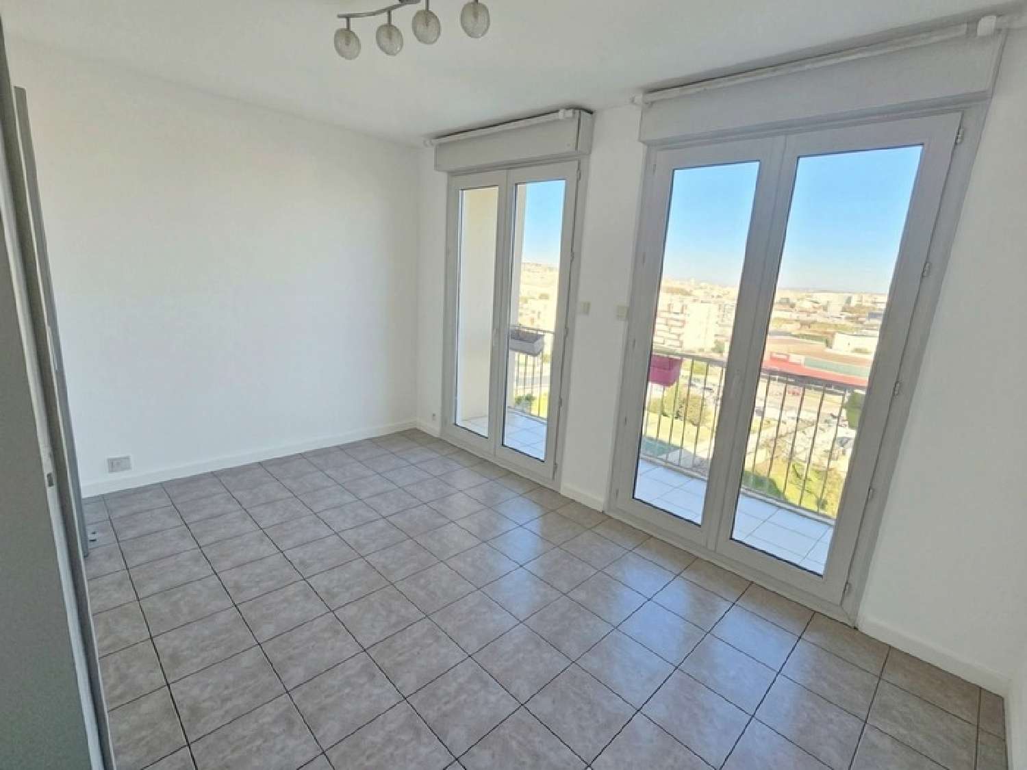  à vendre appartement Marseille 10e Arrondissement Bouches-du-Rhône 3
