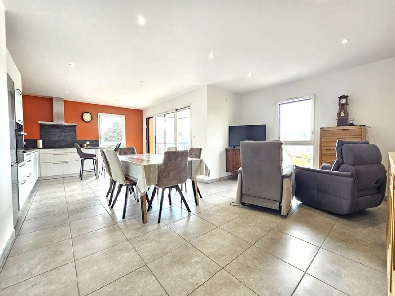  te koop appartement Panissières Loire 2