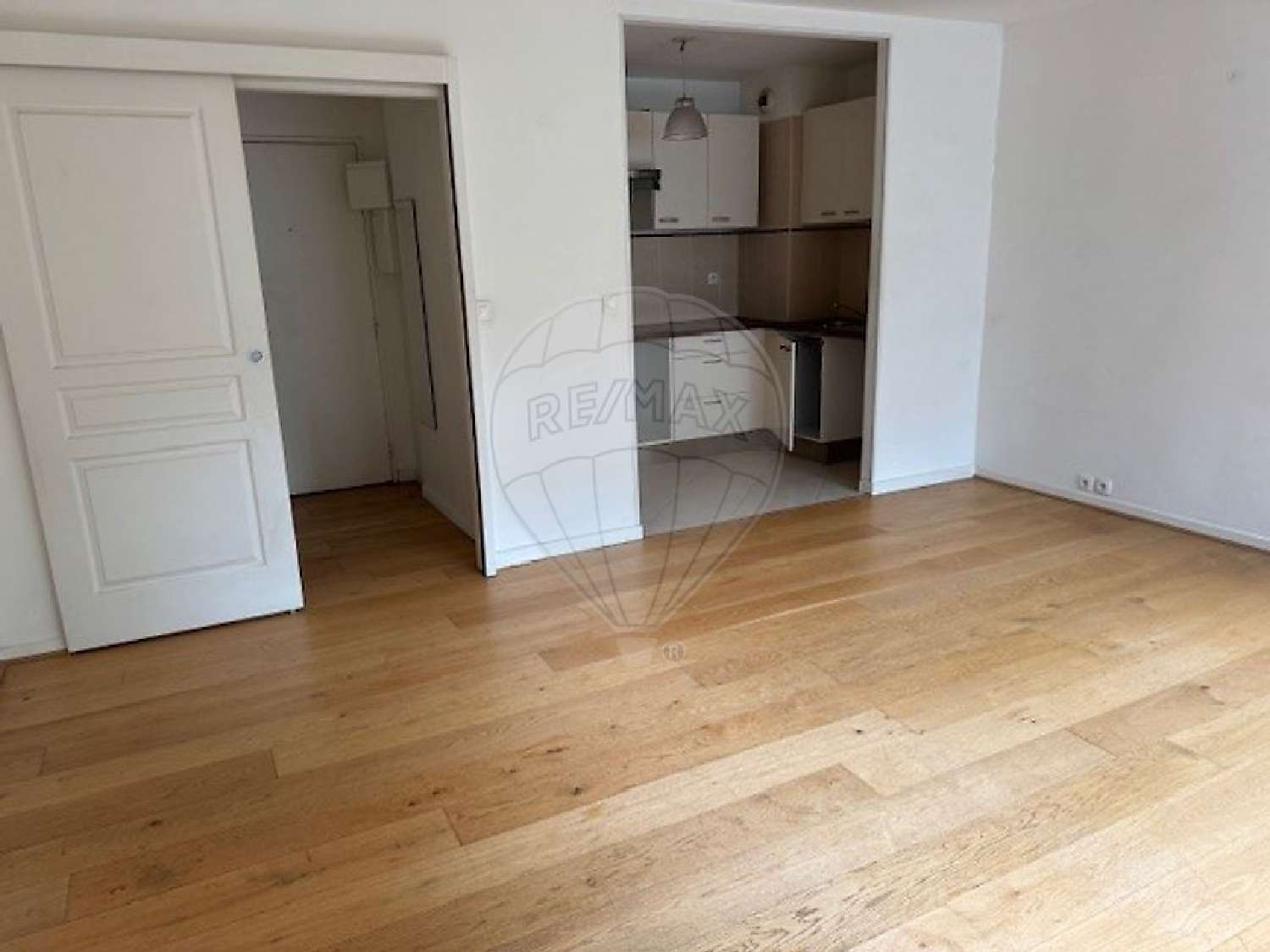  te koop appartement Paris 10e Arrondissement Parijs (Seine) 2