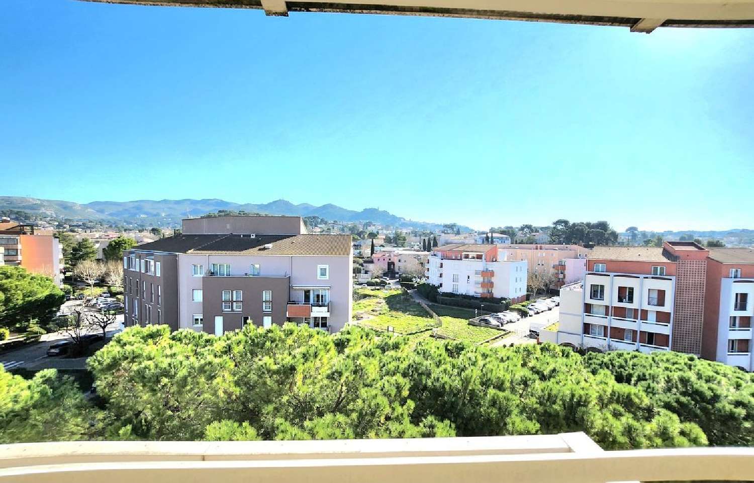  à vendre appartement Plan-de-Cuques Bouches-du-Rhône 1