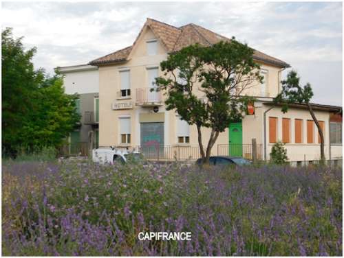 Mirabeau Alpes-de-Haute-Provence bar-café foto 7302854