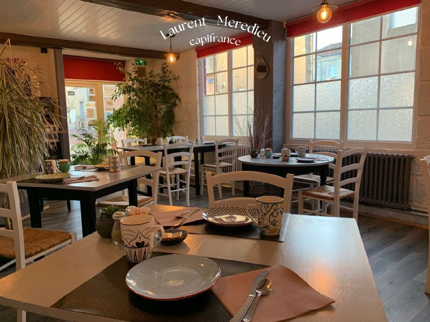  for sale bar cafe Mirambeau Charente-Maritime 8