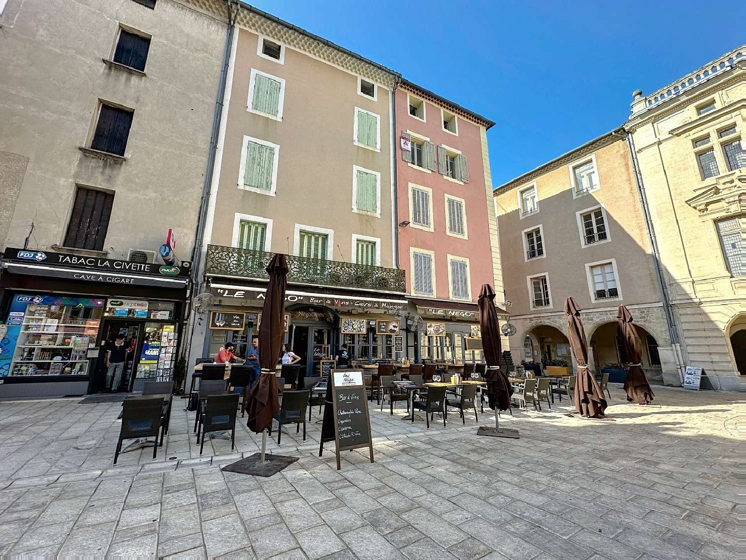 te koop bar-café Orange Vaucluse 3