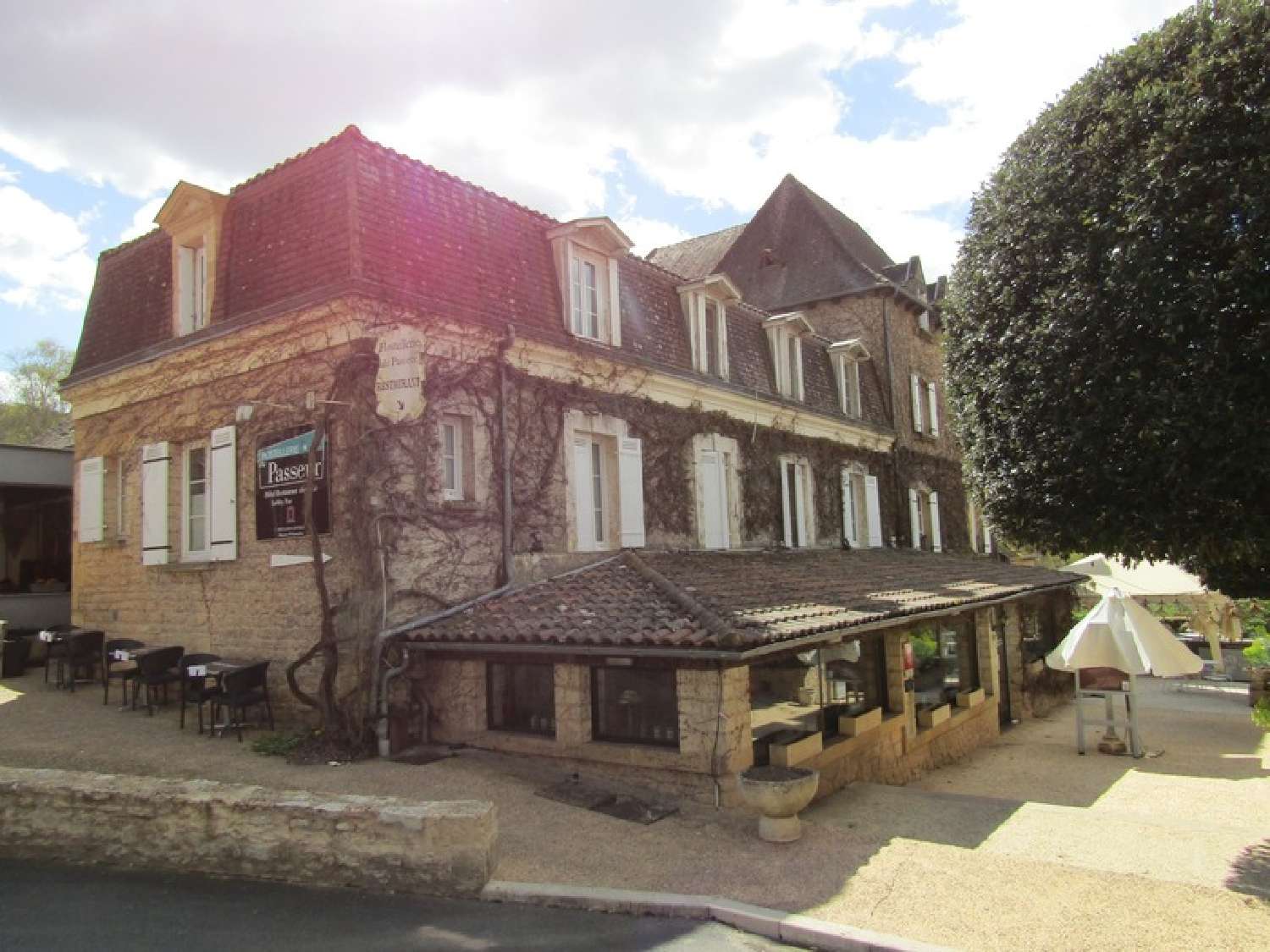  te koop bar-café Sireuil Dordogne 2