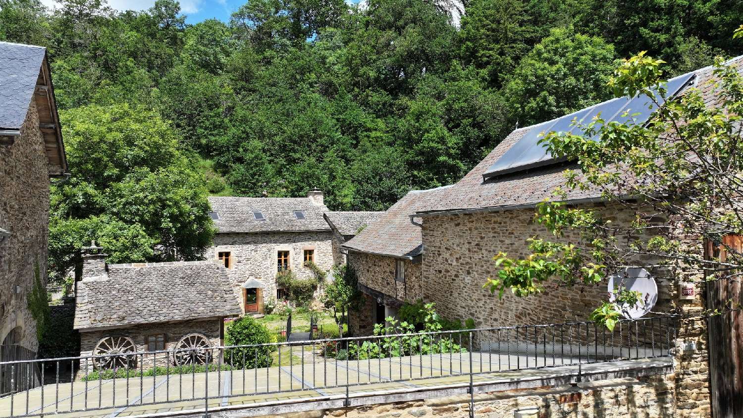  te koop gebouw Arvieu Aveyron 8