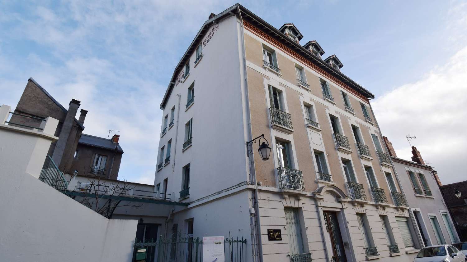  te koop gebouw Vichy Allier 1