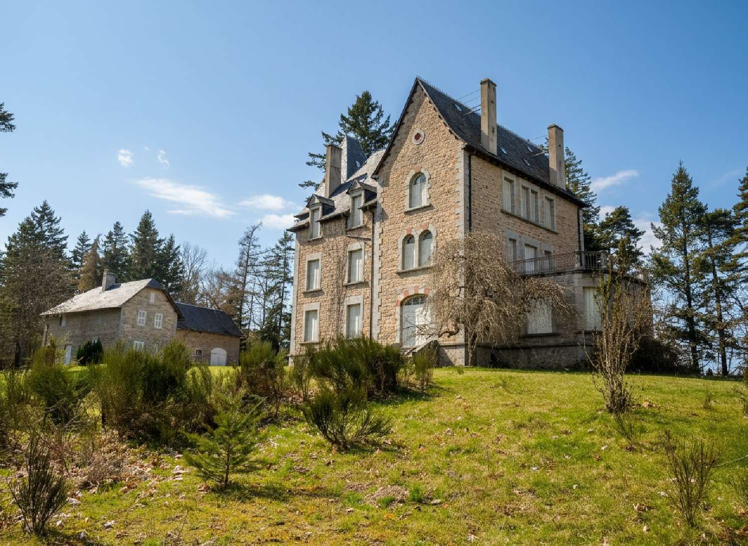  te koop kasteel Albaret-Sainte-Marie Lozère 2