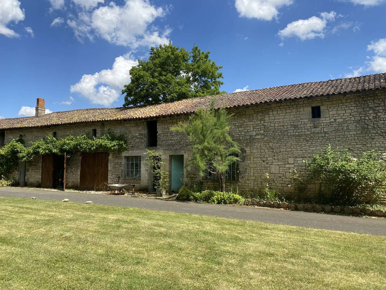 for sale castle Ardilleux Deux-Sèvres 3