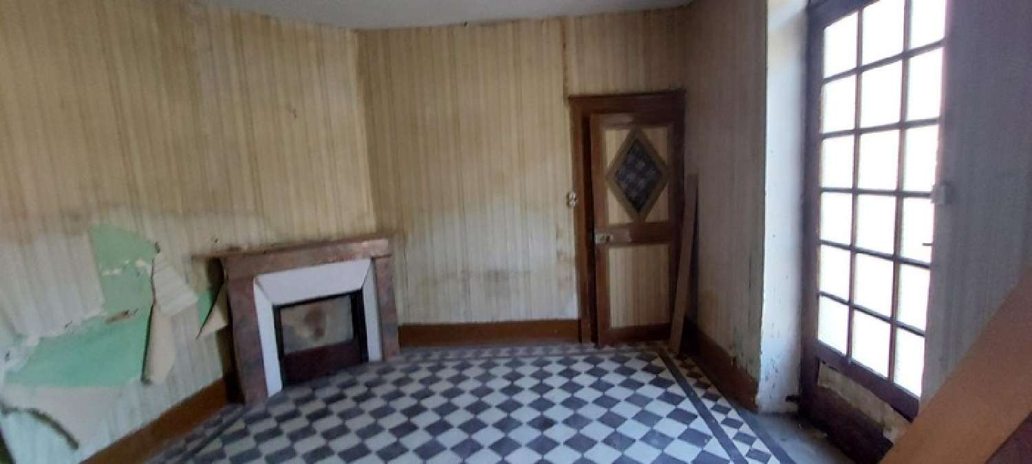  te koop stadshuis Boulleret Cher 3