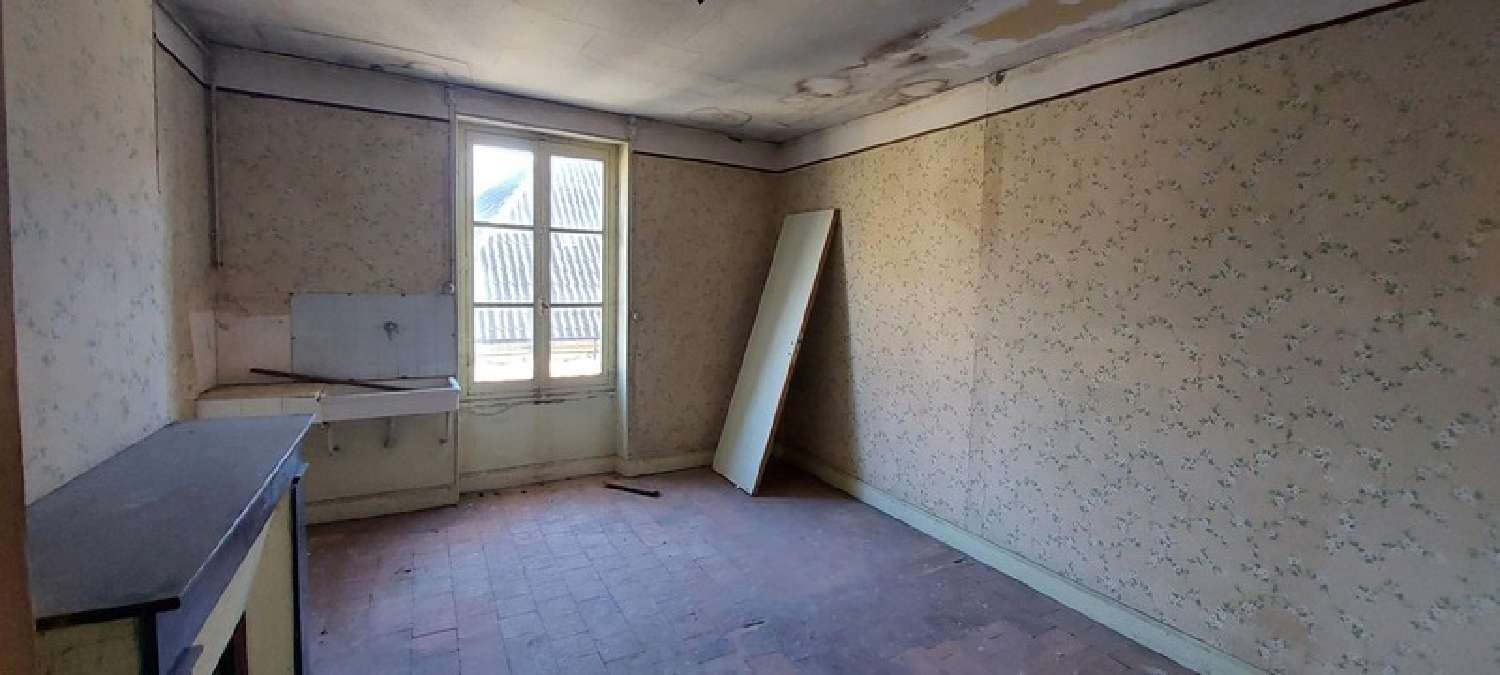  te koop stadshuis Boulleret Cher 6