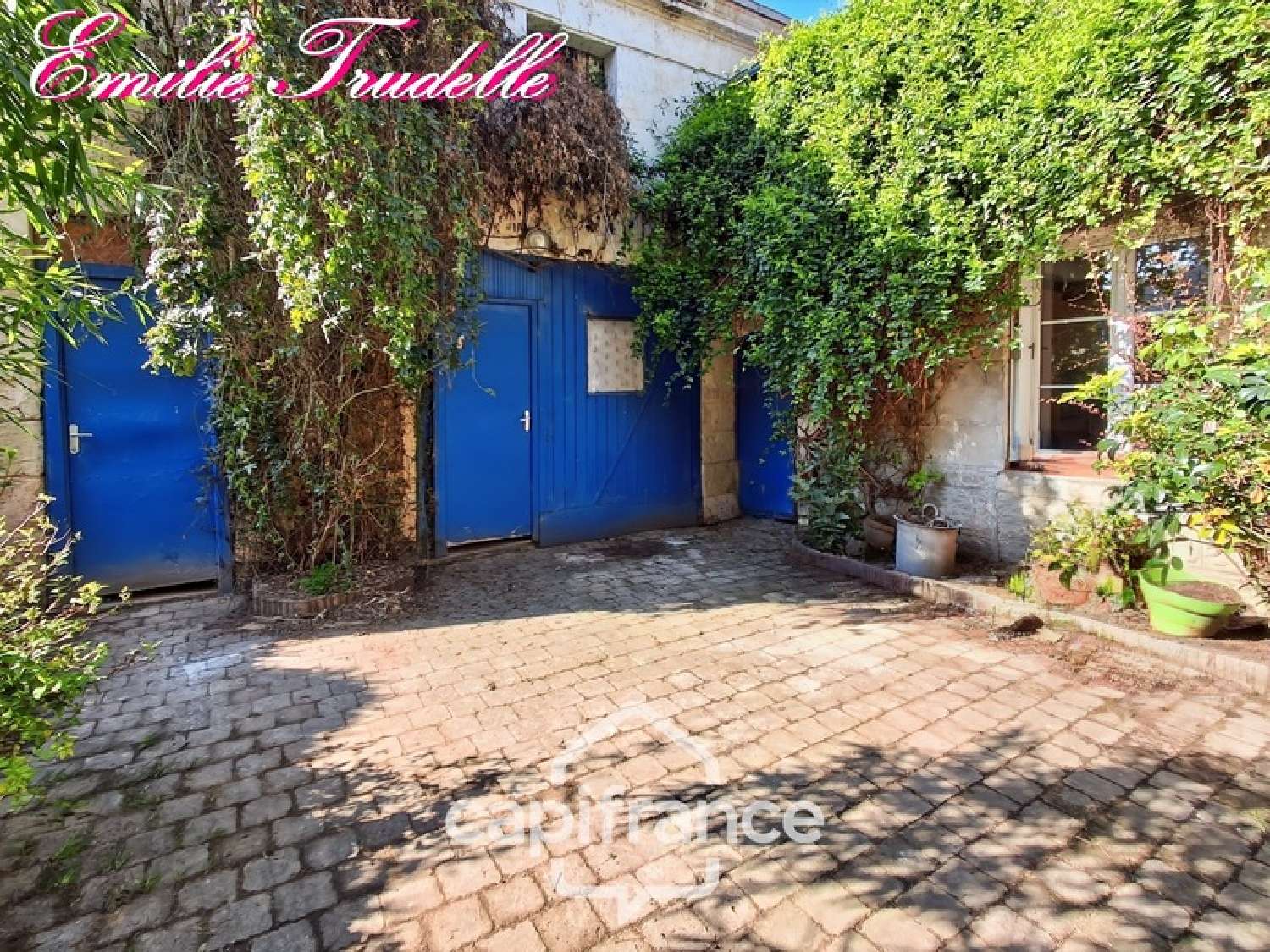  for sale city house La Chartre-sur-le-Loir Sarthe 2