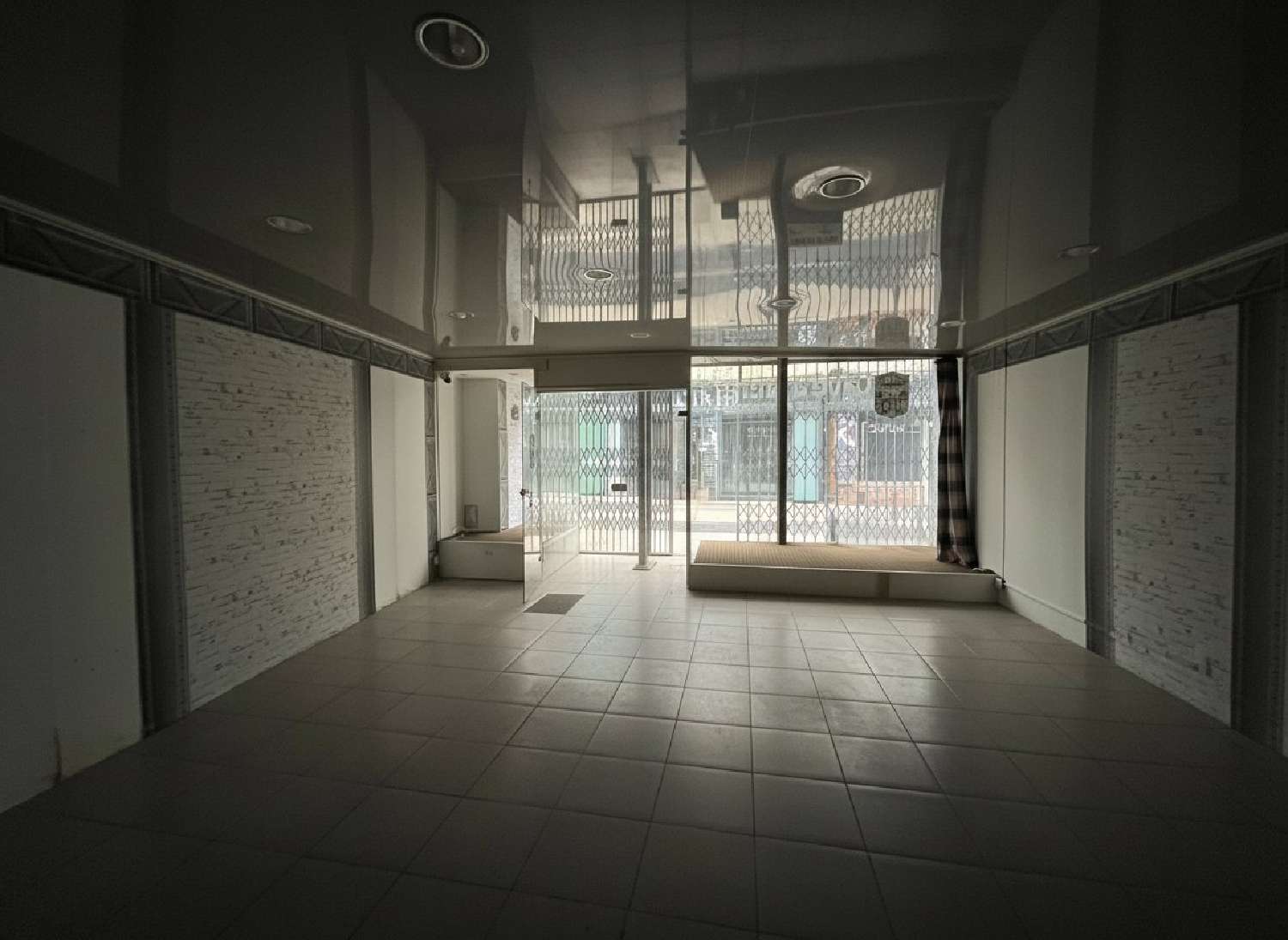  te koop bedrijfsruimte/ kantoor Aurillac Cantal 3