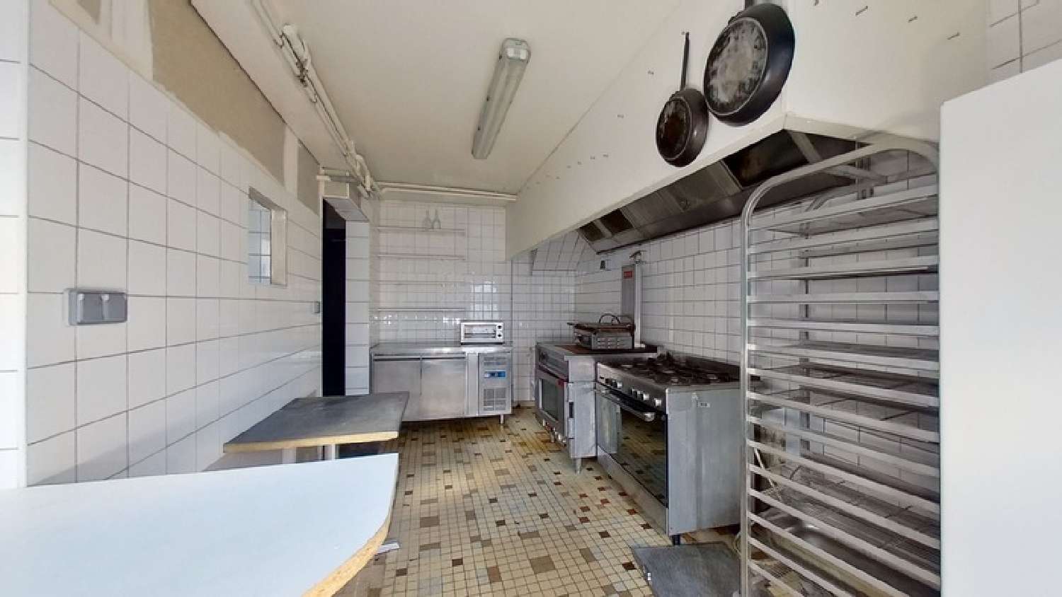  for sale commercial Carrouges Orne 6