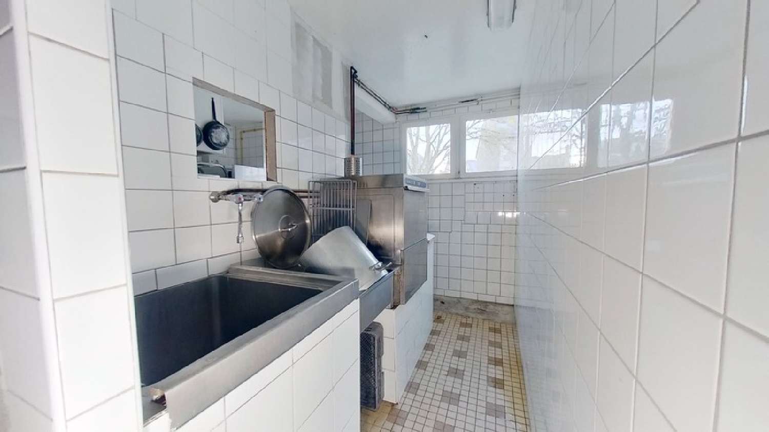  for sale commercial Carrouges Orne 7