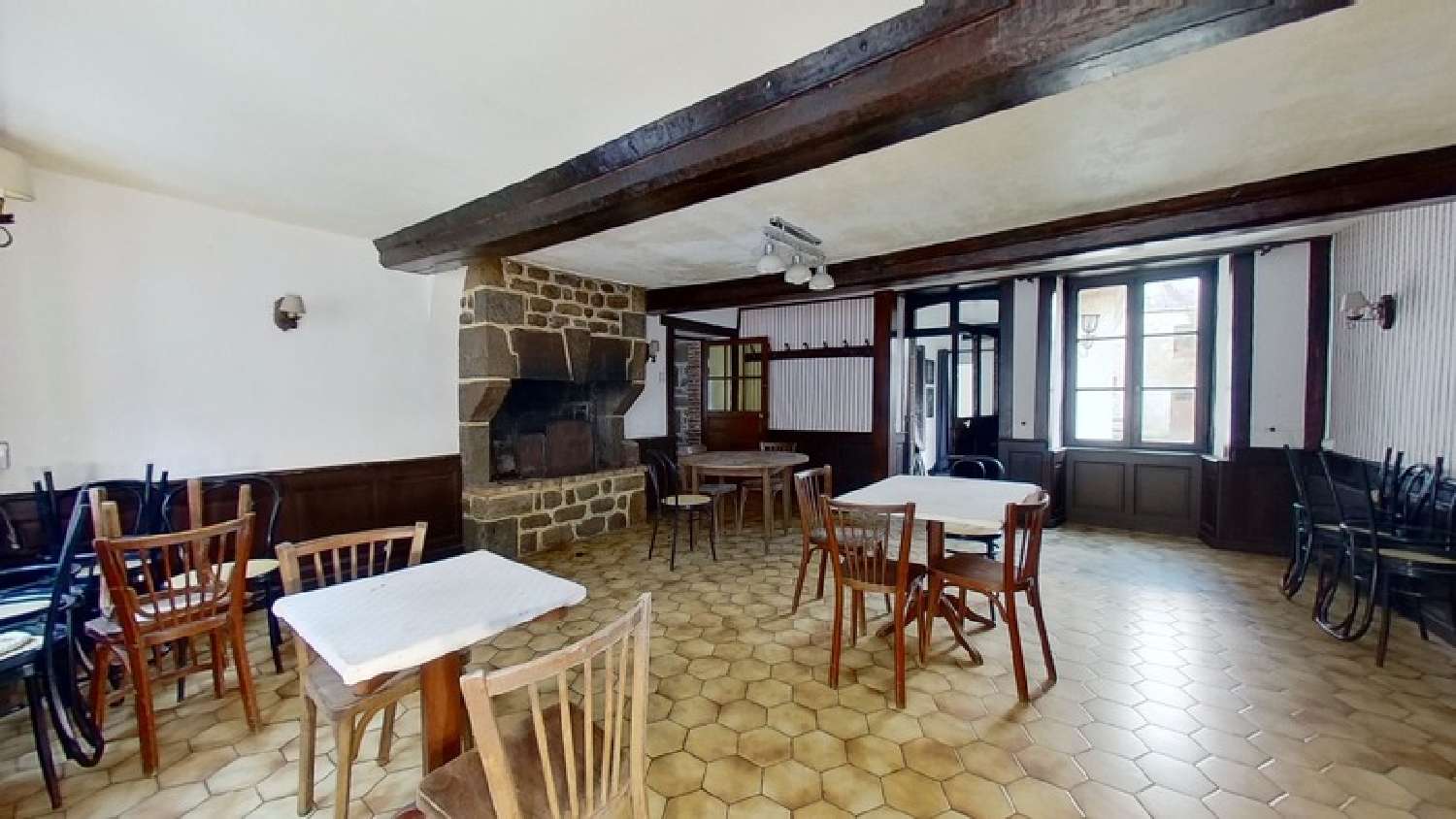  for sale commercial Carrouges Orne 2