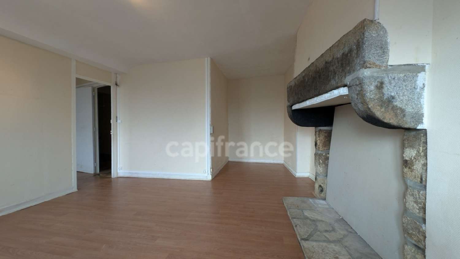  te koop bedrijfsruimte/ kantoor La Chapelle-au-Moine Orne 2