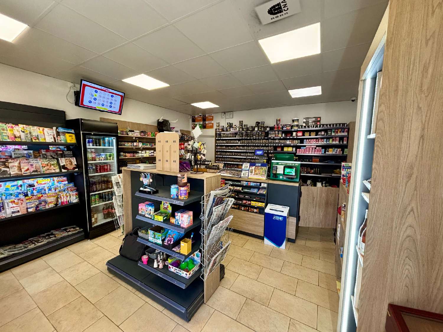  te koop bedrijfsruimte/ kantoor Nages-et-Solorgues Gard 2