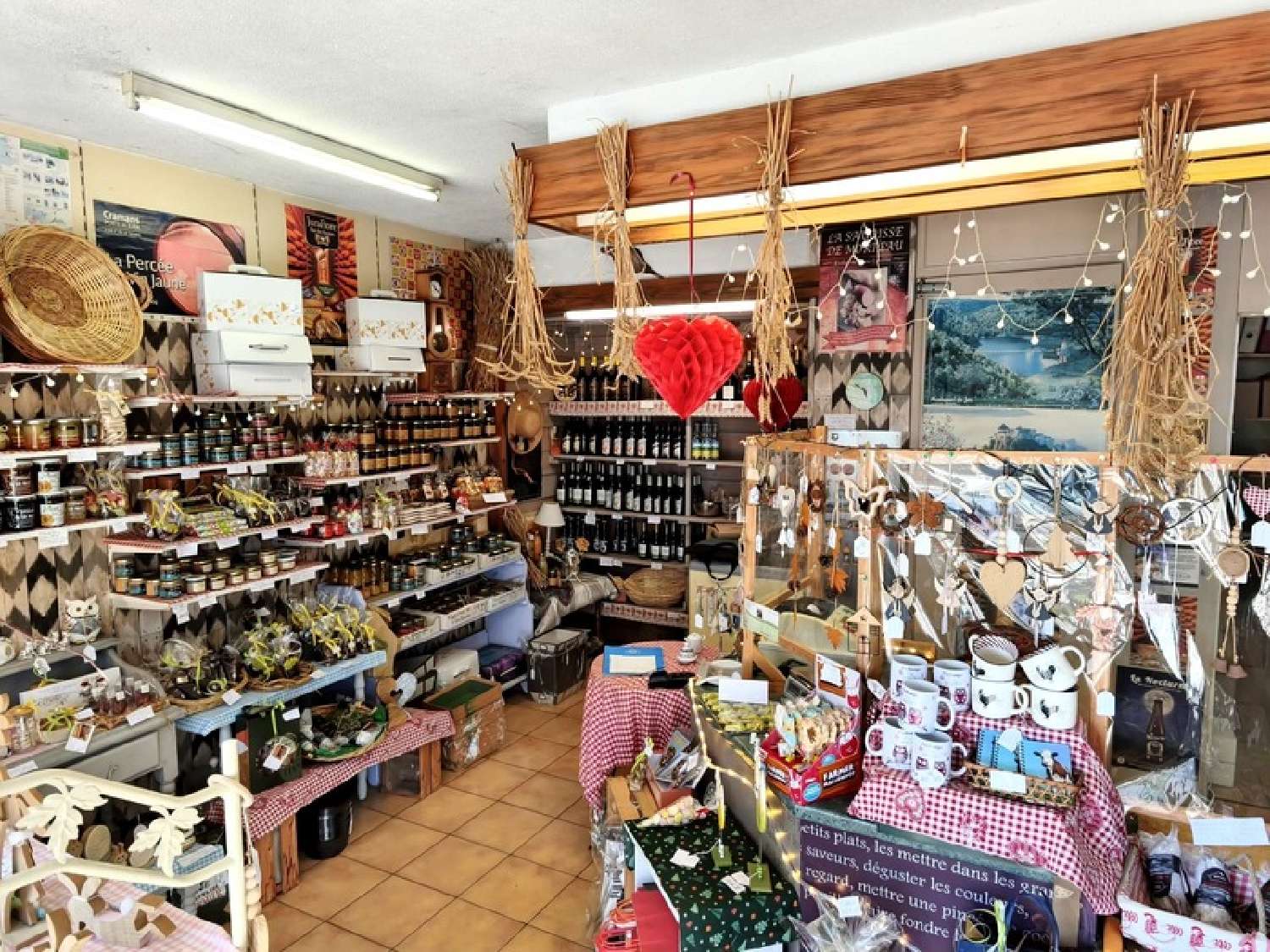 for sale commercial Orchamps Jura 3