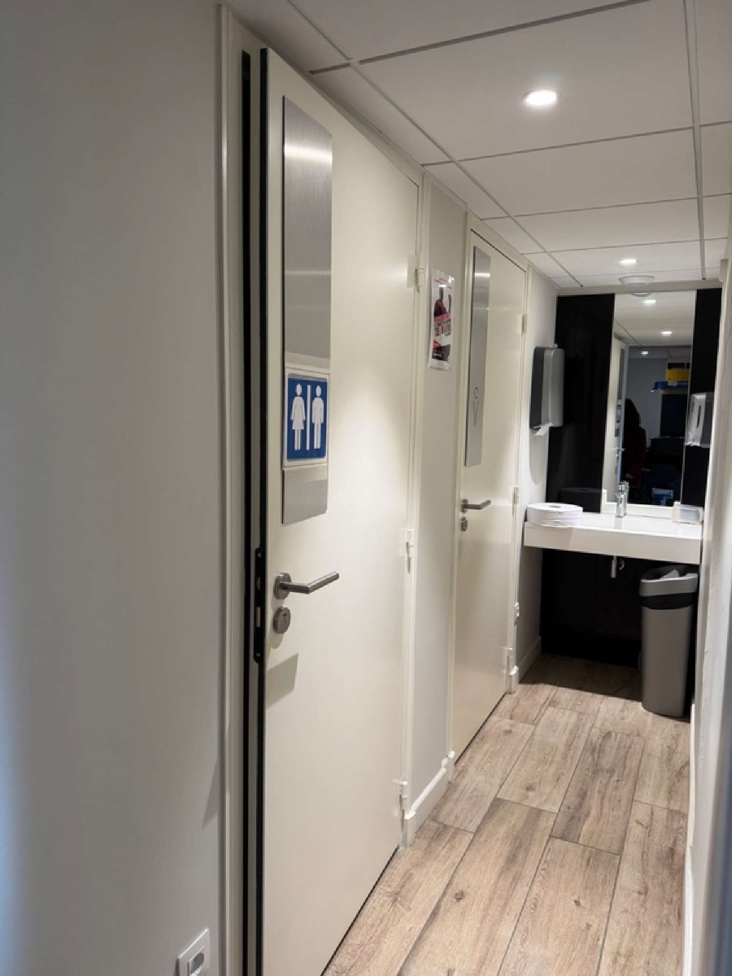  for sale commercial Orléans Loiret 4