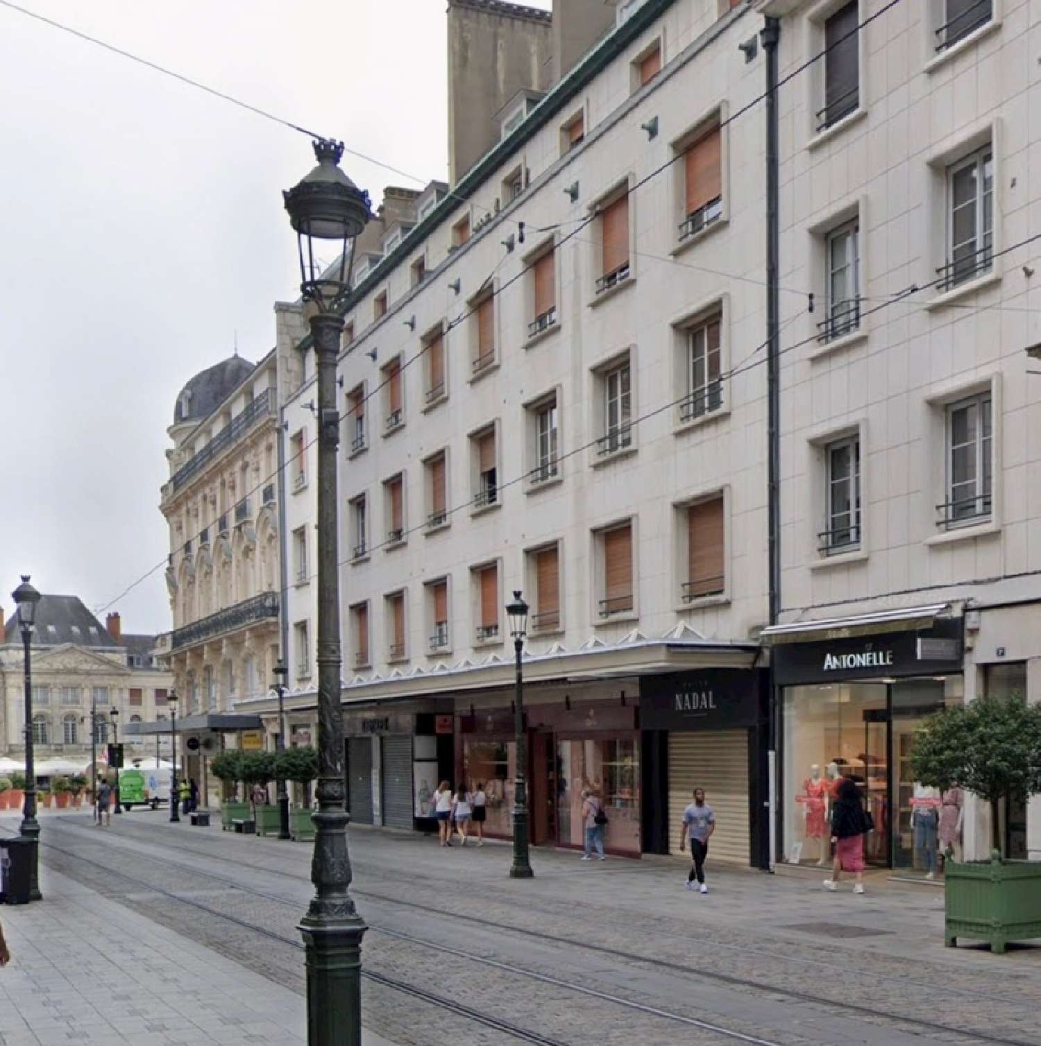  for sale commercial Orléans Loiret 1