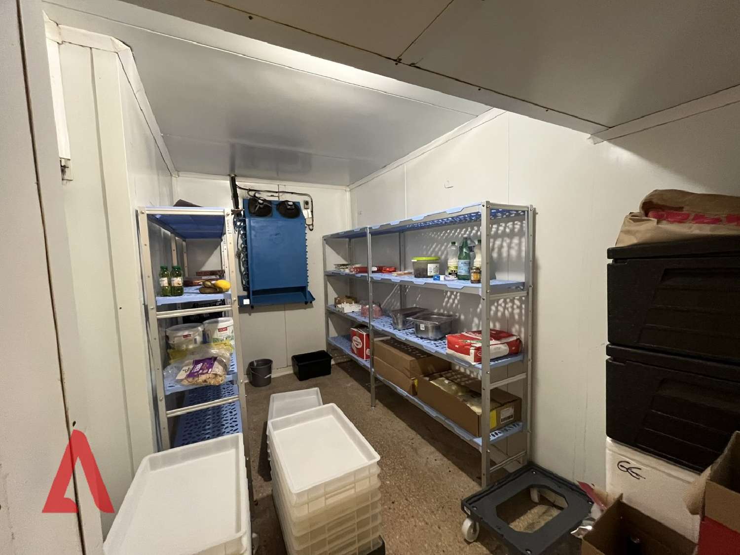  à vendre commerce Roujan Hérault 4