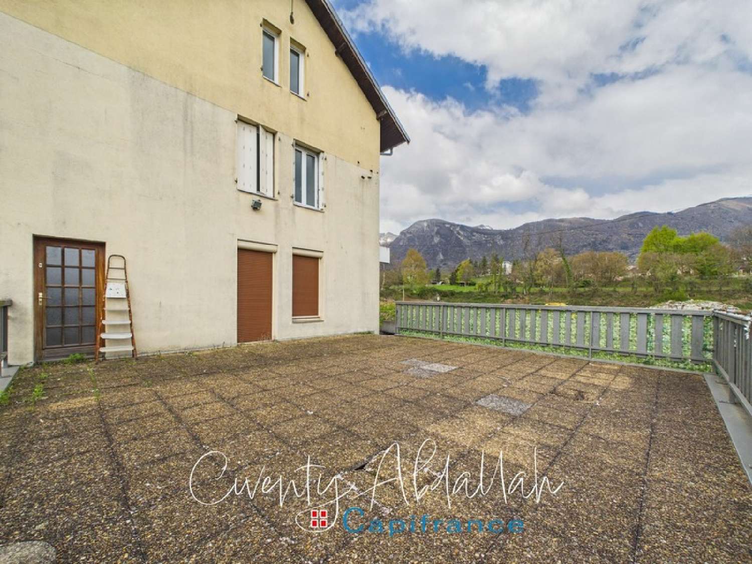  en venta local comercial Saint-Pierre-d'Albigny Savoie 1