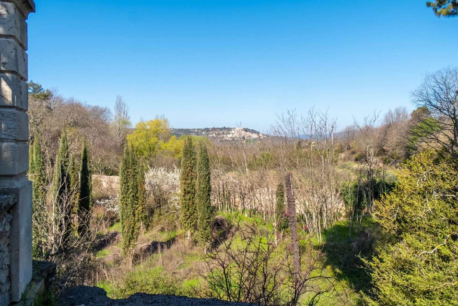  te koop landgoed Bonnieux Vaucluse 3