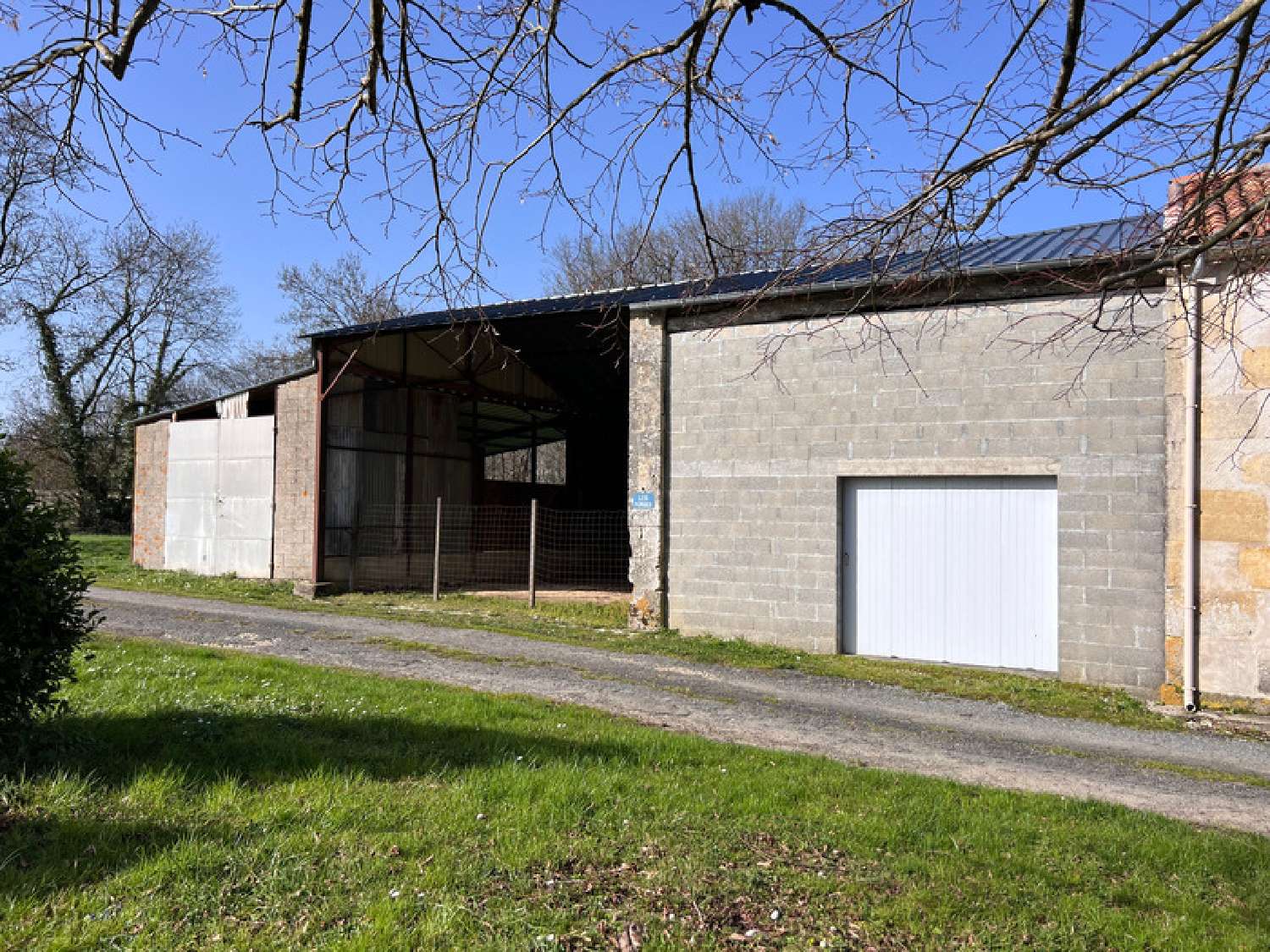  kaufen Landgut Burie Charente-Maritime 1