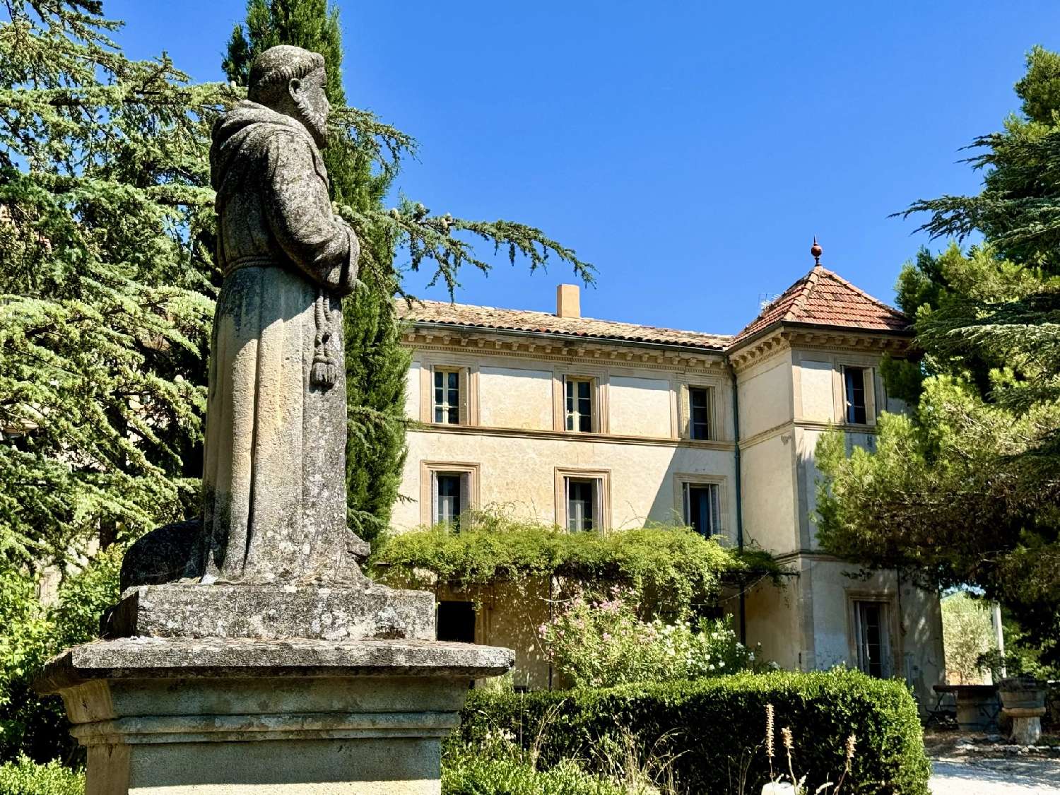  te koop landgoed Gordes Vaucluse 1