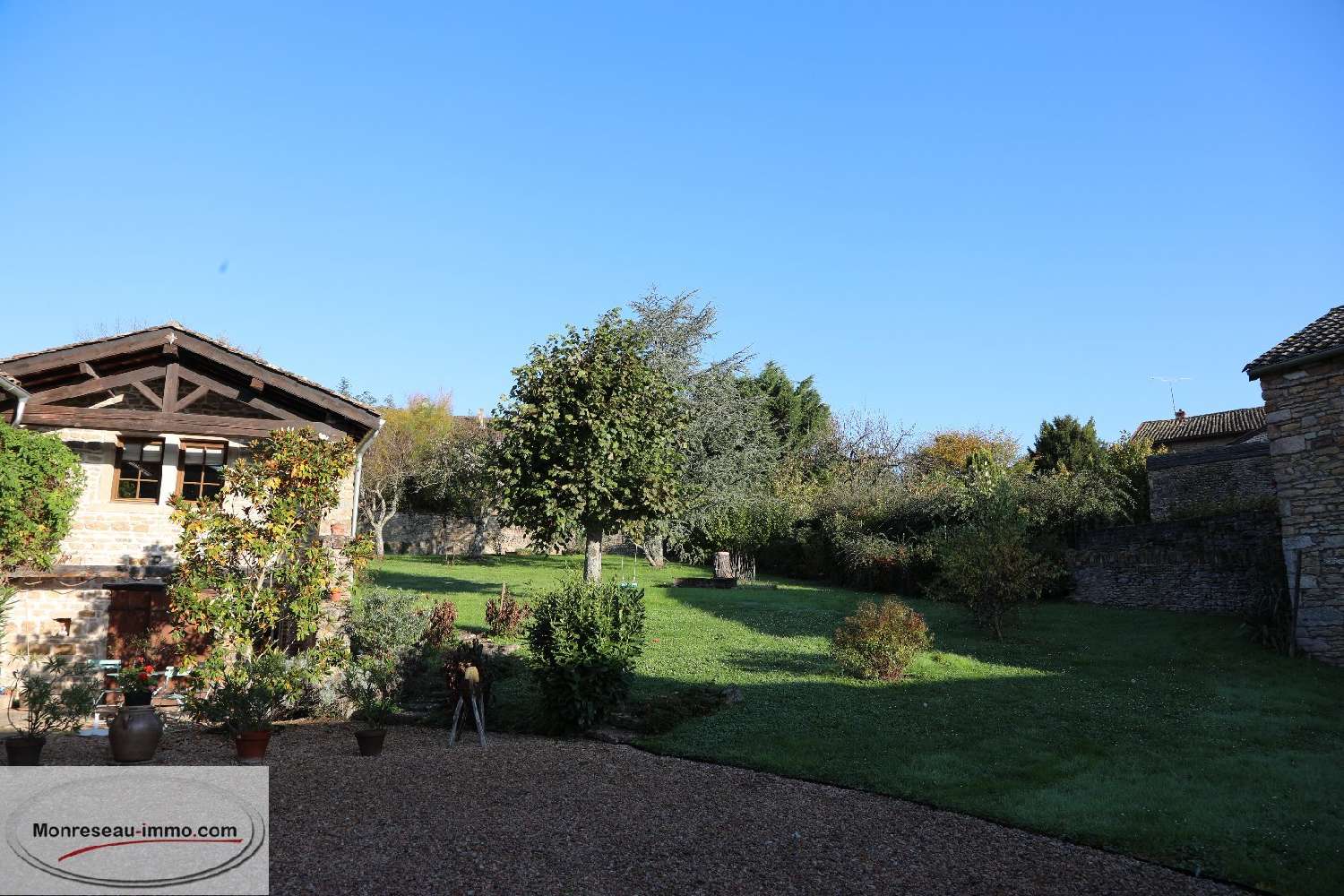 for sale estate La Roche-Vineuse Saône-et-Loire 4