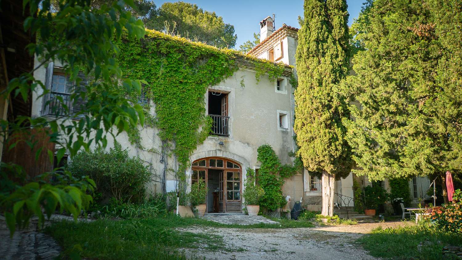  for sale estate Le Pontet Vaucluse 1