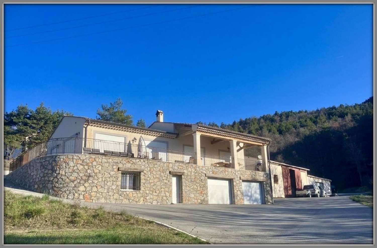  à vendre propriété Peyroules Alpes-de-Haute-Provence 1